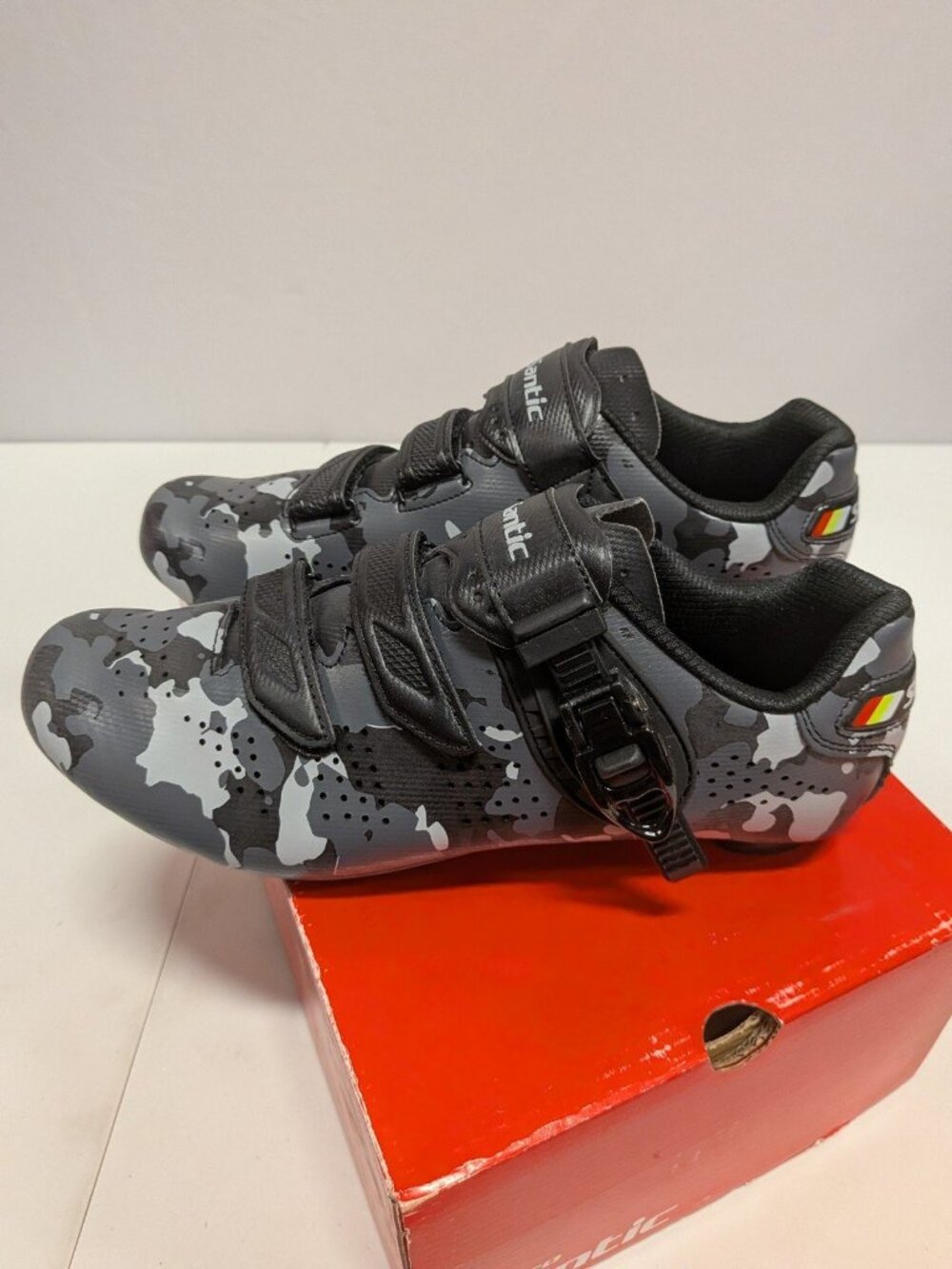 Santic Unisex Cycling Shoes Indoor Road Bike Shoes sz 43 - Picture 3 of 7